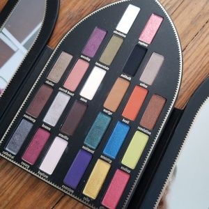 Kat Von D Saint Sinner Palette